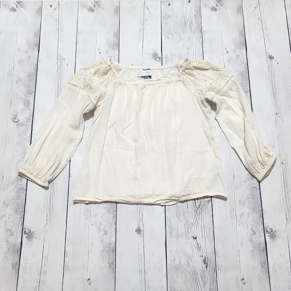 Old Navy Girls size small 6-7 Cream colored long sleeve boho flowy top w/eyelets